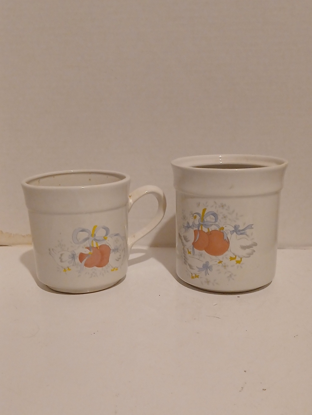 Vintage Marmalade Duck Ceramic Mugs with Peach and Blue Ribbon Design - Vintage